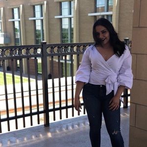 Meet your Posher, Alejandra